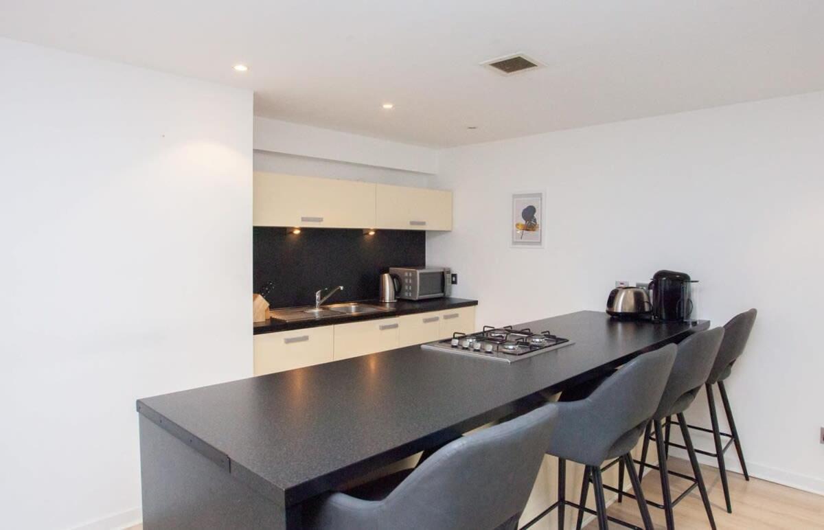 City Centre Apartment W Parking & Hyperoptic Wifi Glasgow Exterior photo